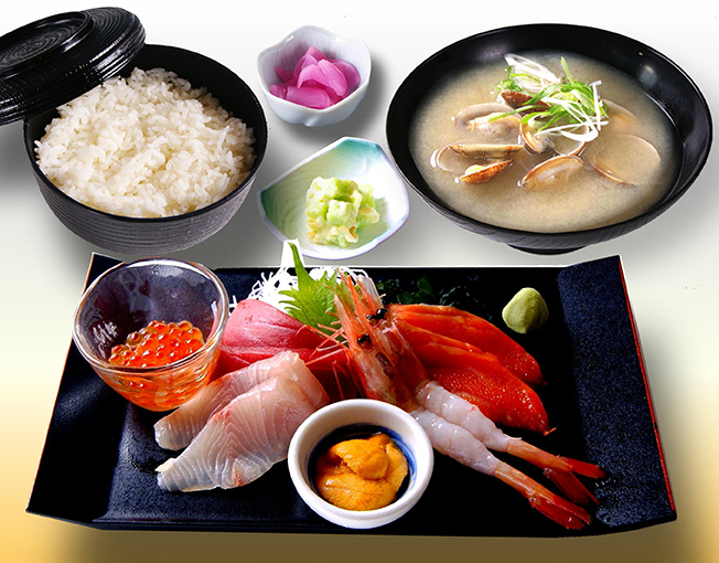 Luxurious Hana-Tsubaki Sashimi Meal